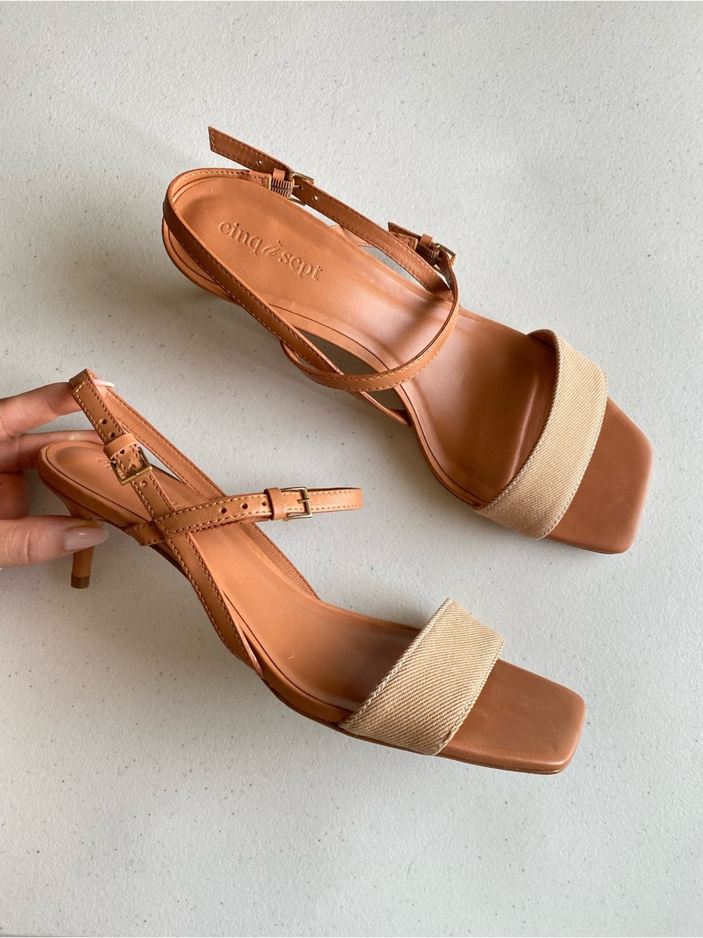 Cinq a Sept Size 39.5 Nude Canvas Leather Single Strap Square Toe Kitten Heel